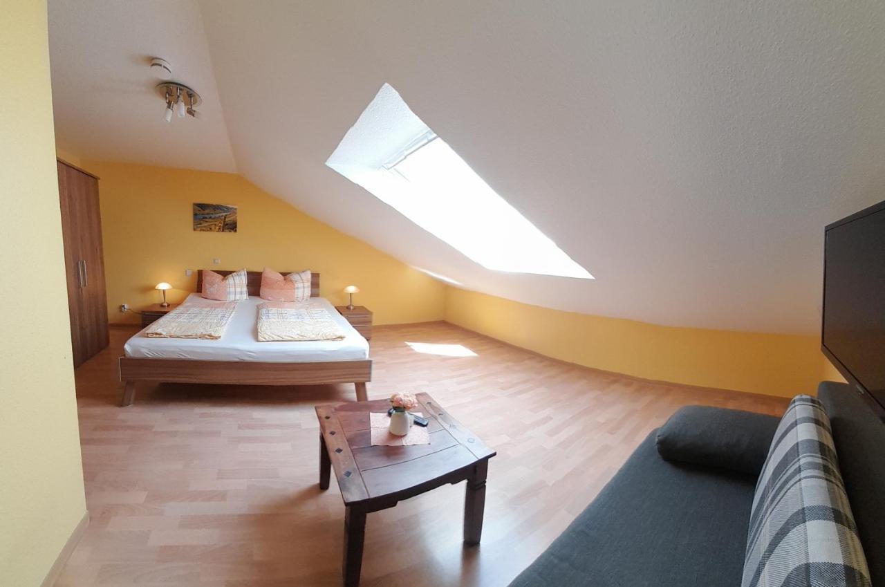 Отель Gaestehaus Volker Haas Kesten Экстерьер фото